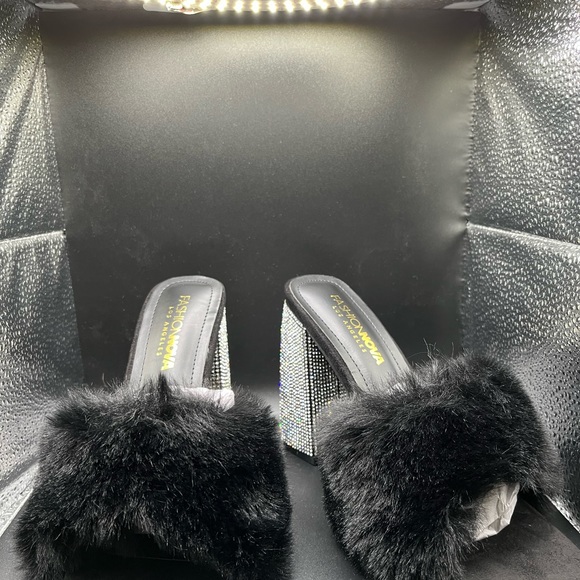 black fur rhinestone heels black new - Picture 4 of 4